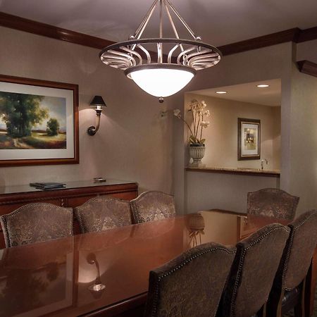 Doubletree By Hilton Lisle Naperville Buitenkant foto