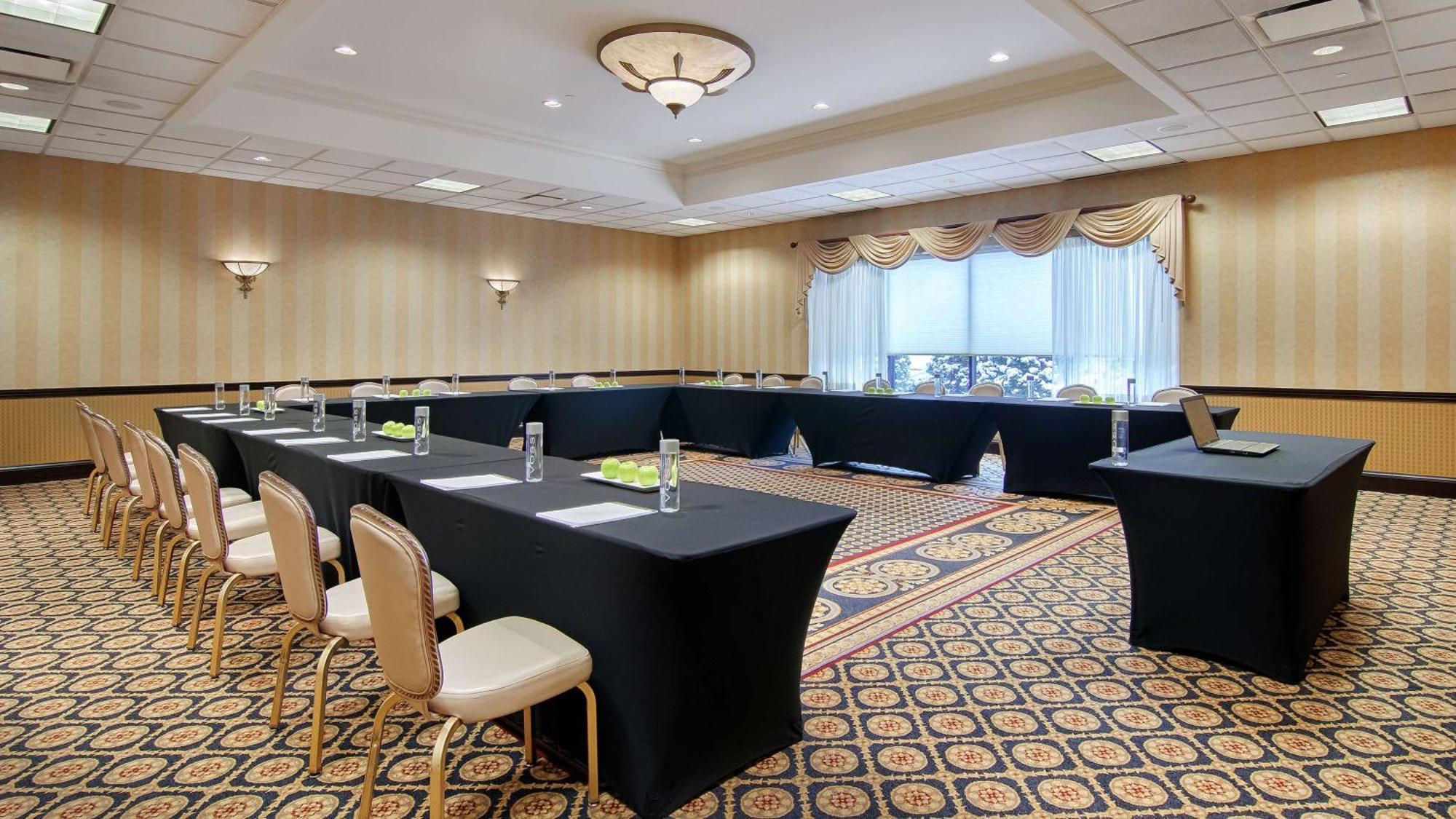 Doubletree By Hilton Lisle Naperville Buitenkant foto